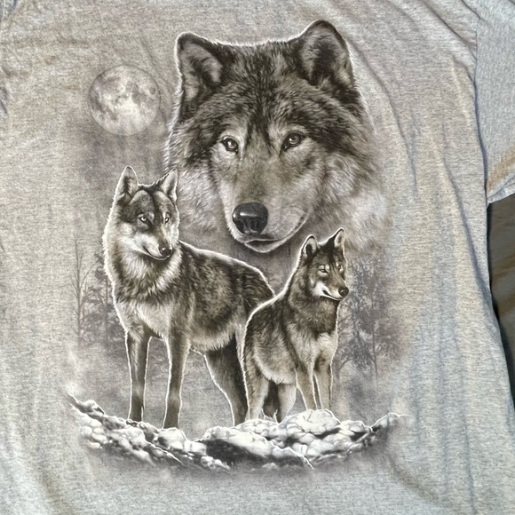 DOM Full Moon Grey Wolf Graphic Tee Size XL - Picture 2 of 3